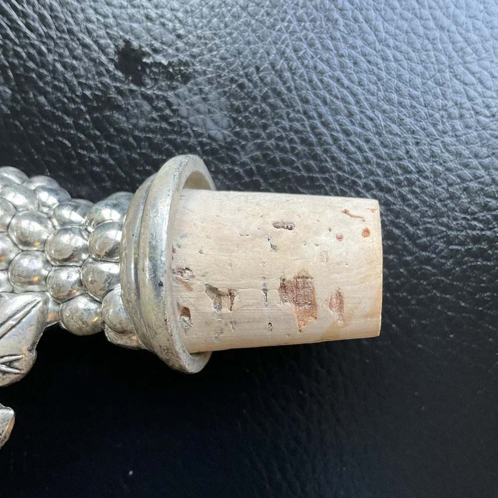 Vintage‎ Cork Bottle Stopper topper Ornate Grape Leaf beautiful MCM HTF Pewter